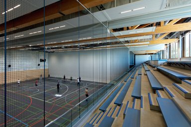 angrenzende Sporthalle - © Entwurf: RKW Architektur +; Foto: Michael Reisch