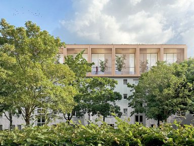 Aufstockung im Bestand mit leichten Holzmodulen. Beispiel Erftstraße Düsseldorf - Szenario mit aufgestockten Holzmodulen. - © STRUCTURELAB Architekten