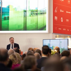 Oberbürgermeister Dr. Stephan Keller präsentiert am Dienstag, 7. Oktober 2025, neue Projekte der Landeshauptstadt Düsseldorf auf der Immobilienmesse Expo Real in München. © Landeshauptstadt Düsseldorf/Robert Gongoll