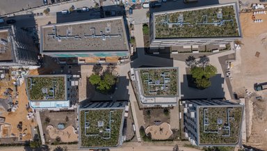 Die ersten beiden Bauabschnitte wurden im Frühjahr 2025 fertiggestellt und an die Eigentümer*innen übergeben. - © PANDION