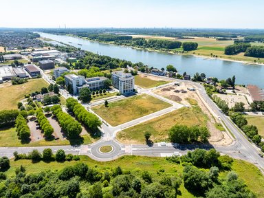 Luftaufnahme Lage Creative Campus Monheim am Rhein - © SEG Monheim / Tim Kögler