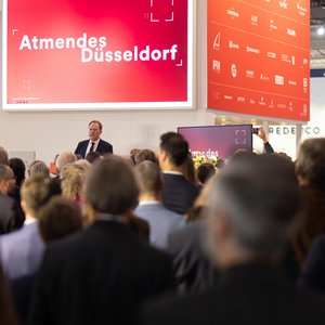 Oberbürgermeister Dr. Stephan Keller präsentiert am Dienstag, 7. Oktober 2025, neue Projekte der Landeshauptstadt Düsseldorf auf der Immobilienmesse Expo Real in München. © Landeshauptstadt Düsseldorf/Robert Gongoll